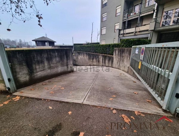 locale di sgombero in vendita a Nichelino