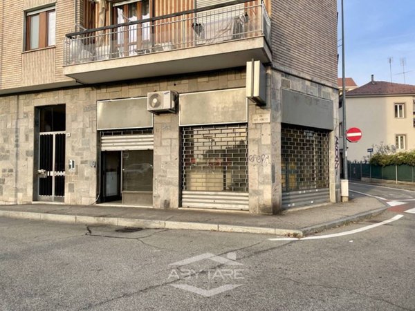 negozio in vendita a Nichelino