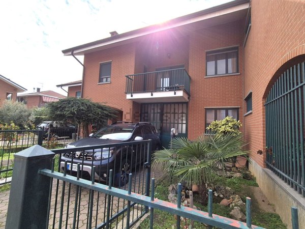 casa indipendente in vendita a Nichelino