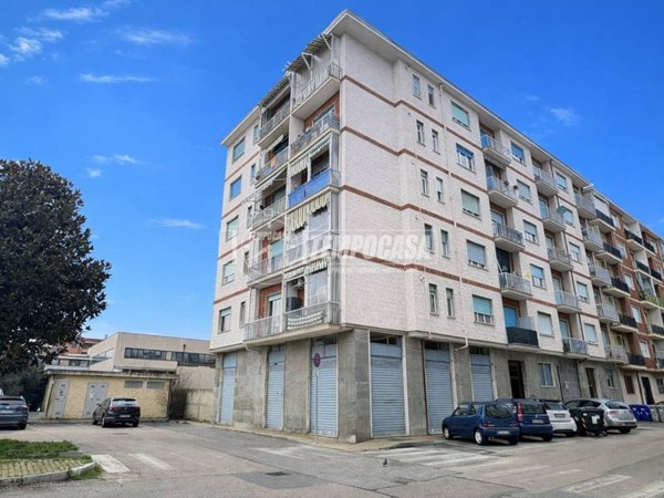 appartamento in vendita a Nichelino in zona Crociera