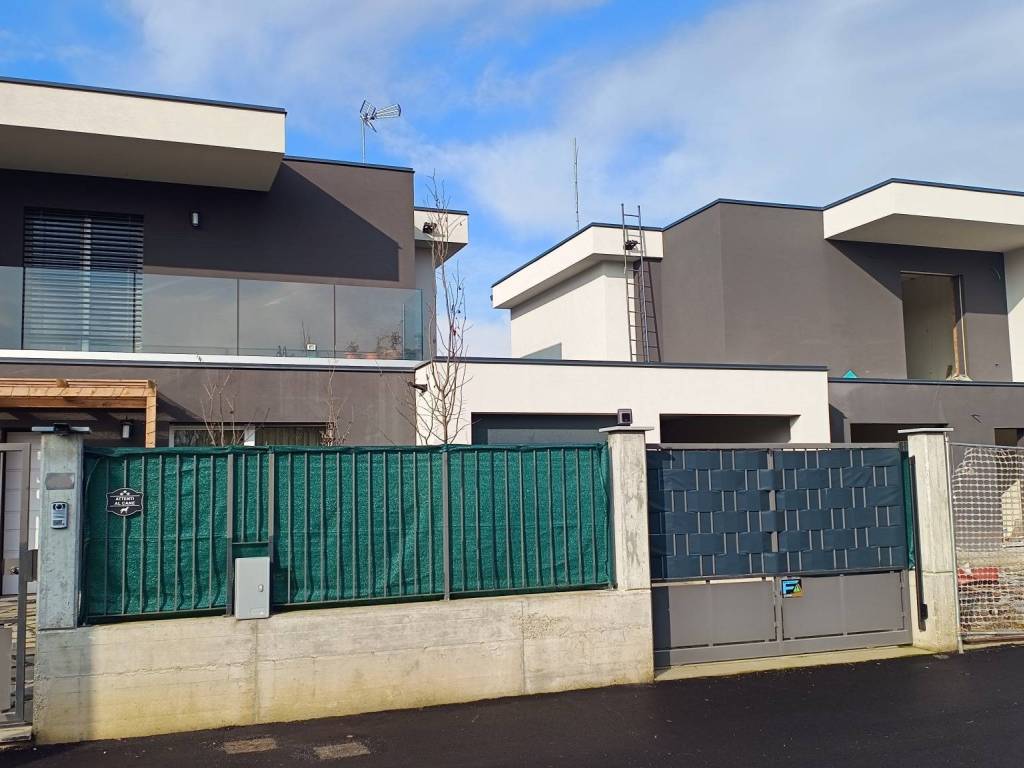 casa indipendente in vendita a Nichelino