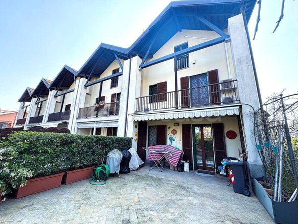 casa indipendente in vendita a Nichelino
