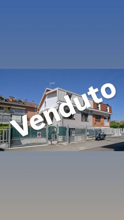 casa indipendente in vendita a Nichelino