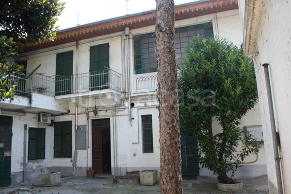 casa indipendente in vendita a Nichelino