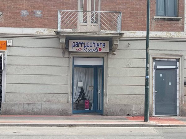 negozio in vendita a Nichelino