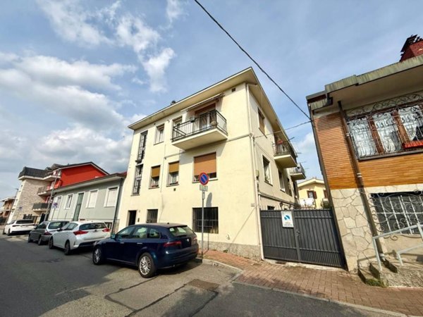 intera palazzina in vendita a Nichelino