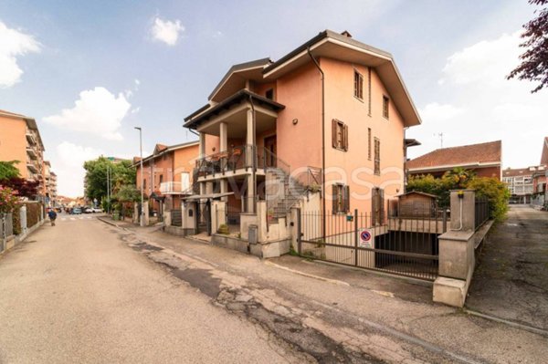 casa indipendente in vendita a Nichelino