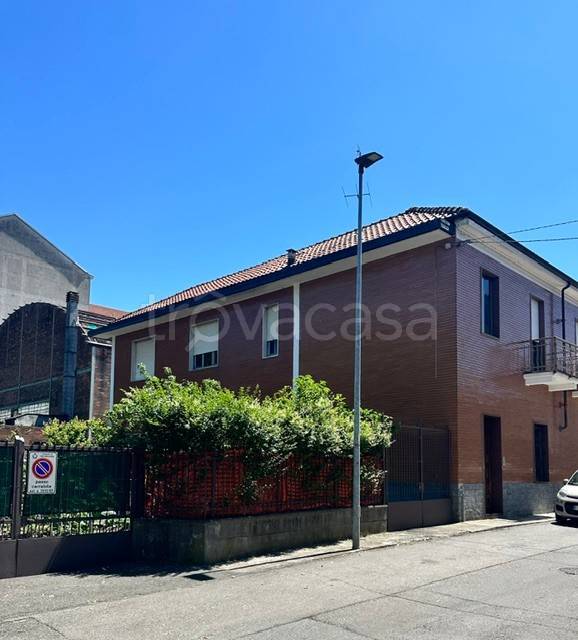 casa indipendente in vendita a Nichelino