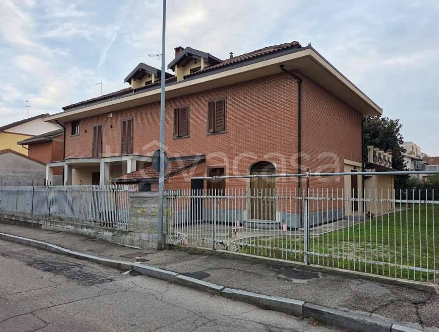 casa indipendente in vendita a Nichelino