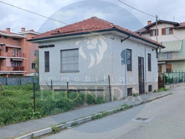 casa indipendente in vendita a Nichelino