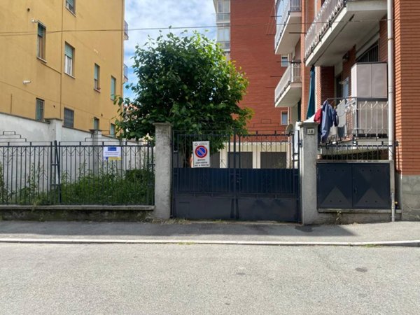 locale di sgombero in vendita a Nichelino