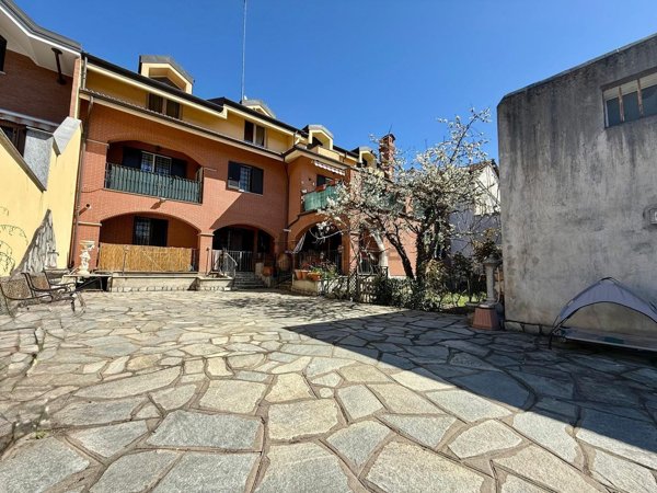 casa indipendente in vendita a Nichelino