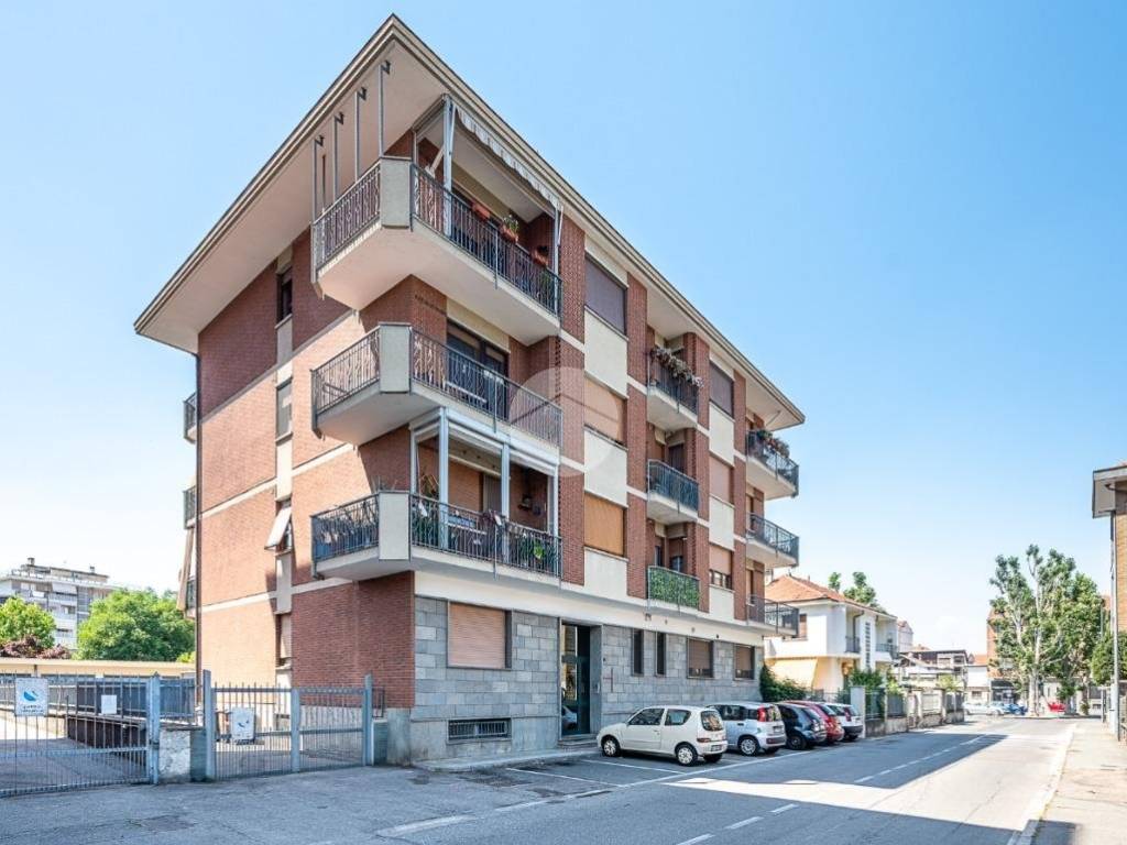 appartamento in vendita a Nichelino in zona Crociera