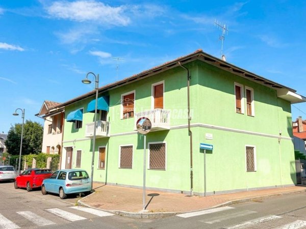 casa indipendente in vendita a Nichelino in zona Crociera
