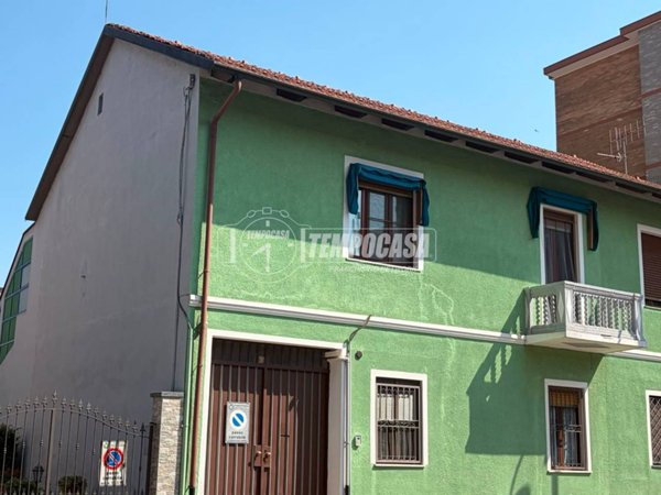 casa indipendente in vendita a Nichelino in zona Crociera