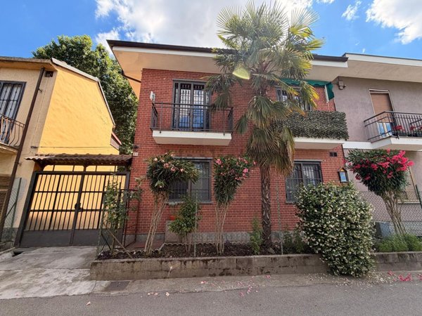 casa indipendente in vendita a Nichelino