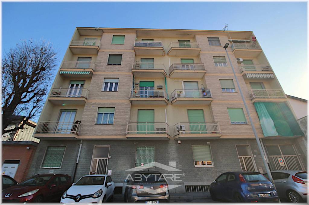 appartamento in vendita a Nichelino in zona Crociera