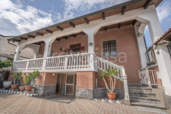 casa indipendente in vendita a Nichelino