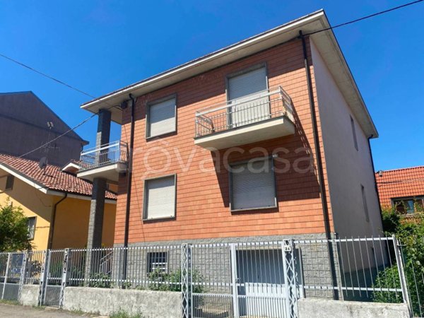 casa indipendente in vendita a Nichelino in zona Crociera