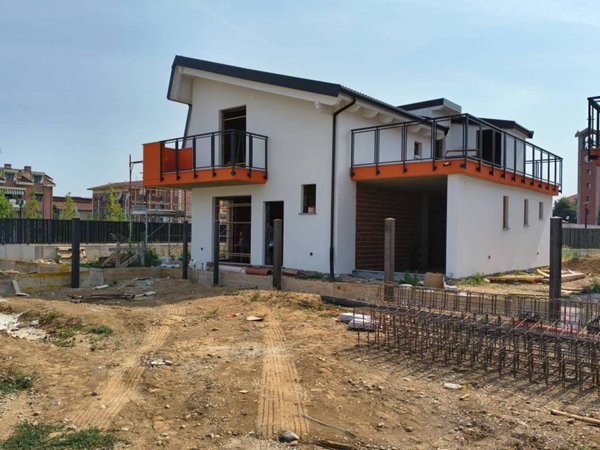 casa indipendente in vendita a Nichelino