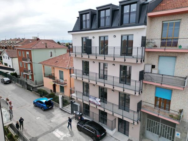 appartamento in vendita a Nichelino in zona Crociera