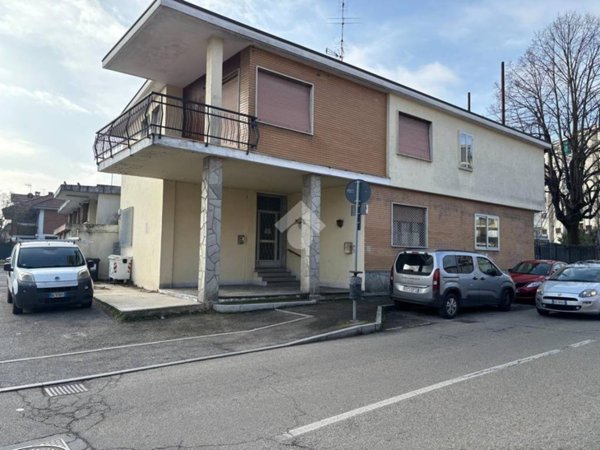 appartamento in vendita a Nichelino in zona Crociera