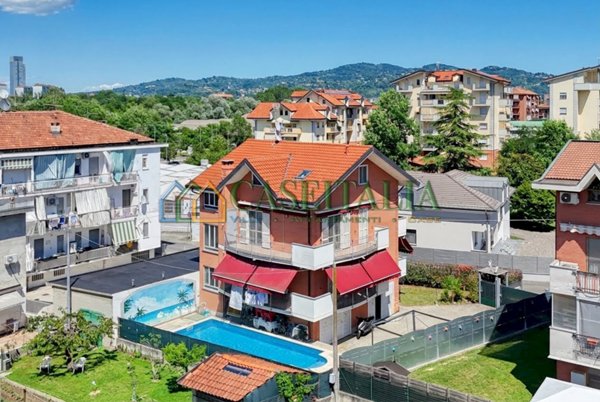 casa indipendente in vendita a Nichelino