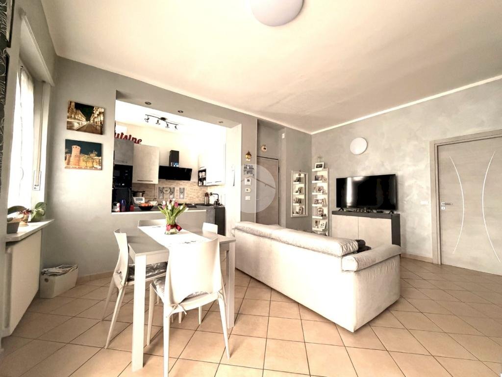 casa indipendente in vendita a Nichelino in zona Crociera