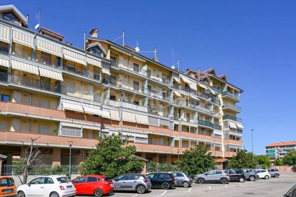 appartamento in vendita a Nichelino in zona Crociera