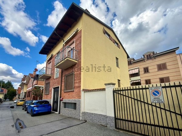 casa indipendente in vendita a Nichelino