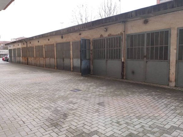 box auto in vendita a Nichelino in zona Crociera