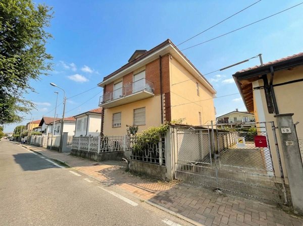 casa indipendente in vendita a Nichelino