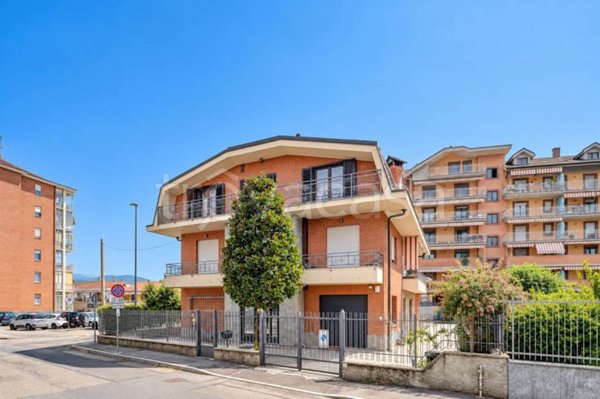 casa indipendente in vendita a Nichelino in zona Crociera