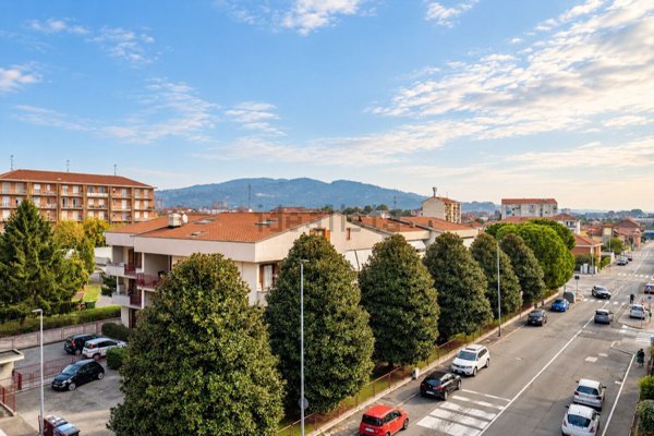 appartamento in vendita a Nichelino in zona Crociera