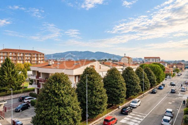 appartamento in vendita a Nichelino in zona Crociera