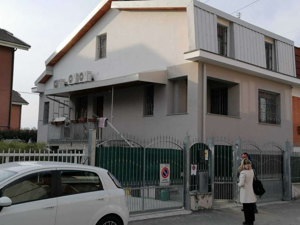 casa indipendente in vendita a Nichelino