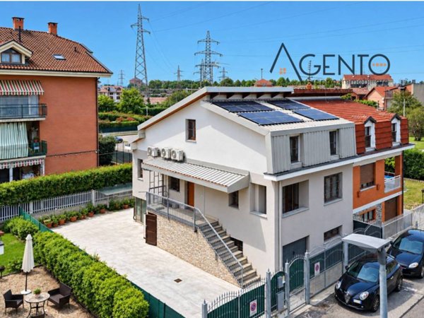 casa indipendente in vendita a Nichelino