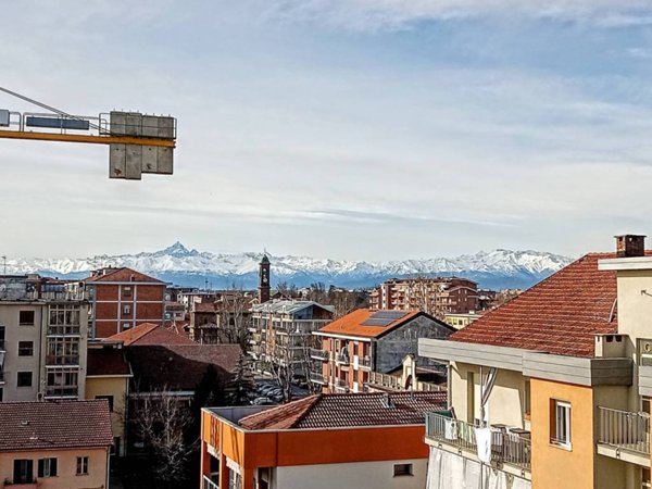 appartamento in vendita a Nichelino in zona Crociera