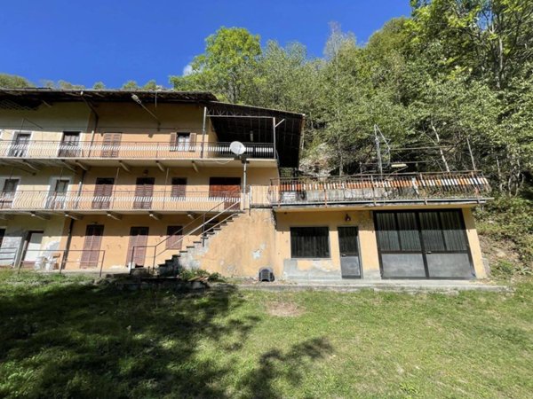 casa indipendente in vendita a Noasca