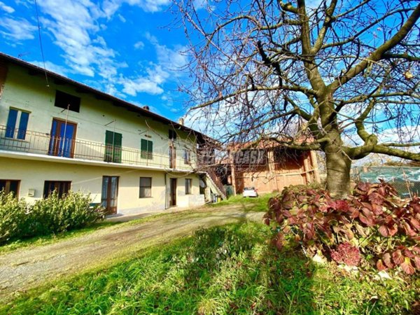 casa indipendente in vendita a Nole