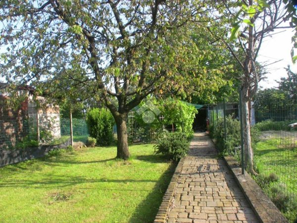 casa indipendente in vendita a Nole