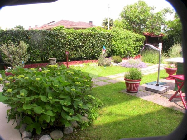casa indipendente in vendita a Nole