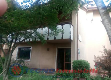 casa indipendente in vendita a Nole