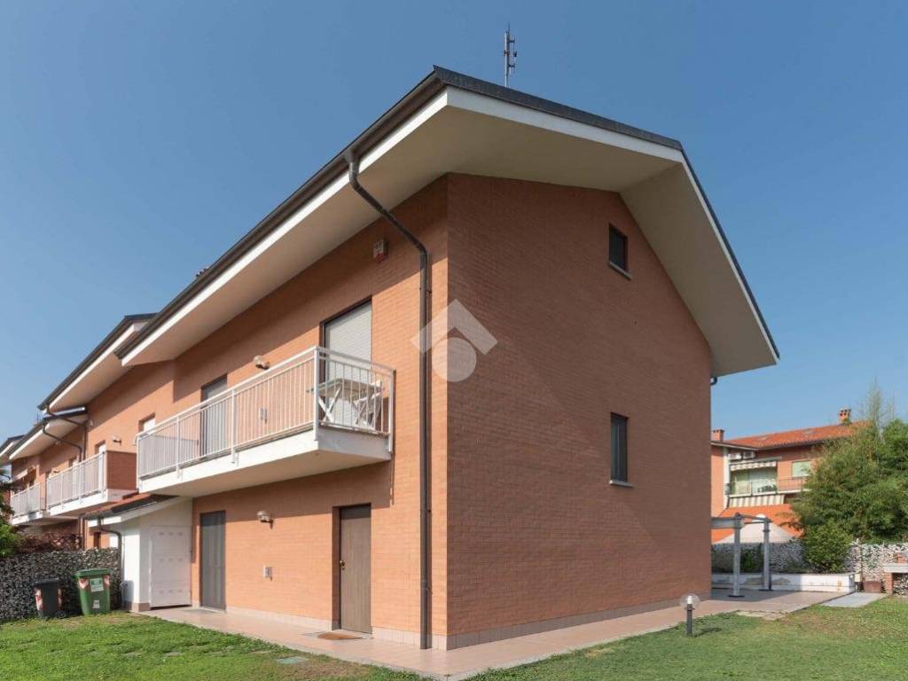 casa indipendente in vendita a Nole