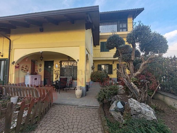 casa indipendente in vendita a Nole