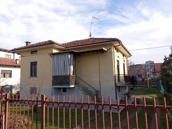 casa indipendente in vendita a Nole