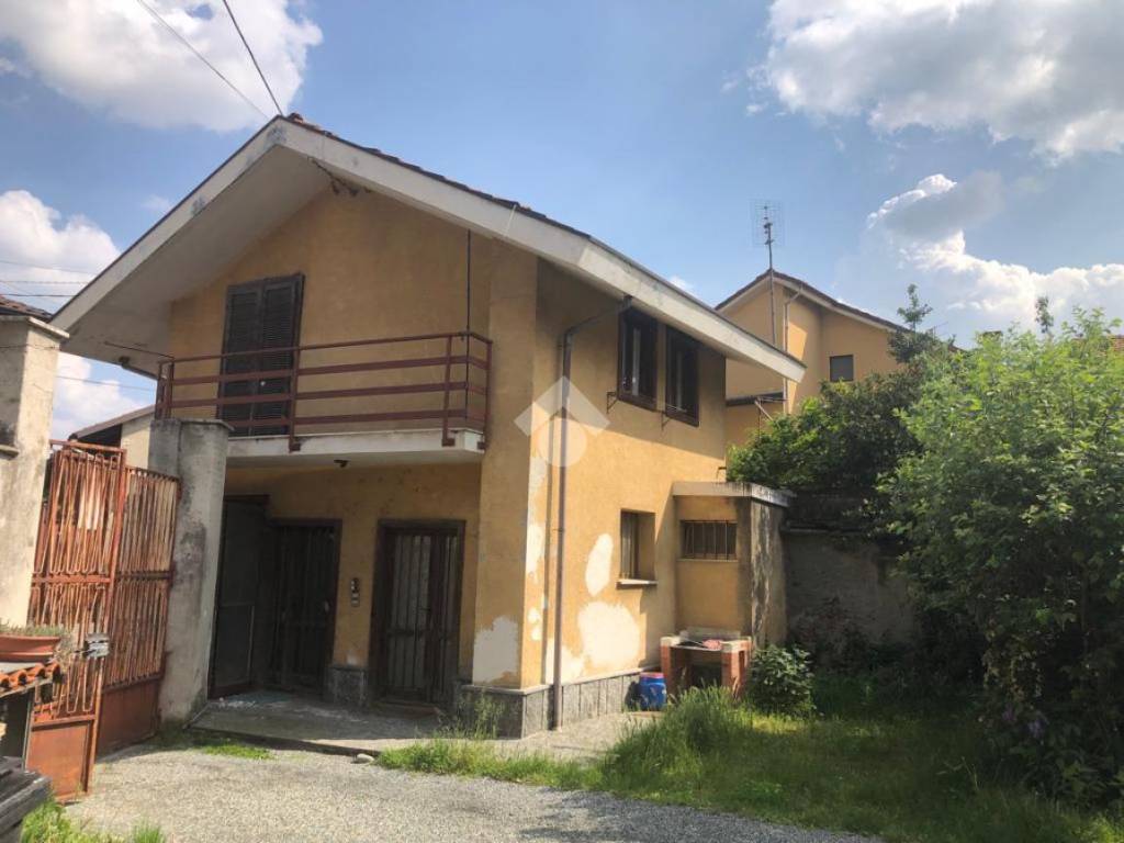 casa indipendente in vendita a Nole