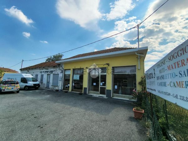 locale commerciale in vendita a Nole