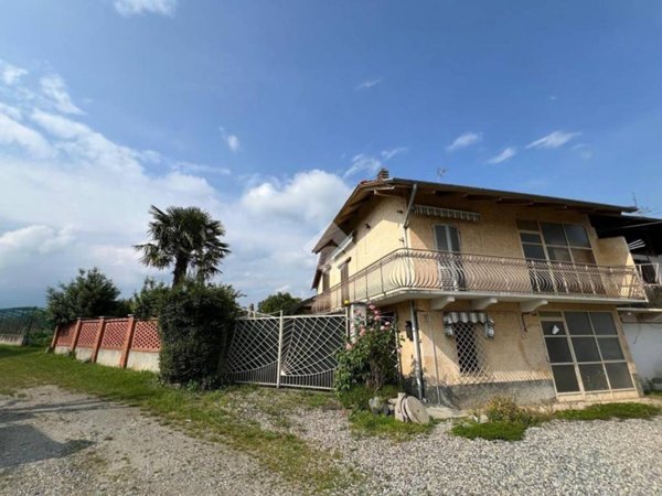 casa indipendente in vendita a Nole