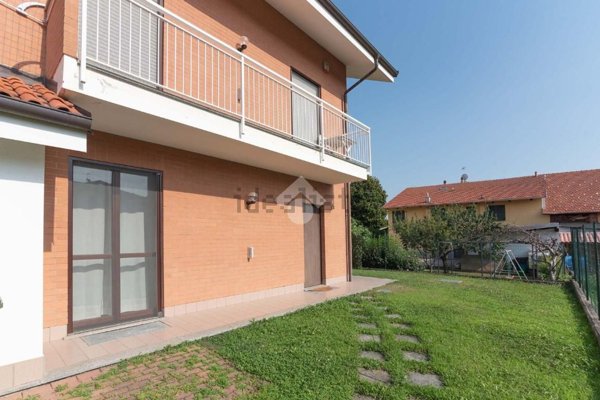 casa indipendente in vendita a Nole